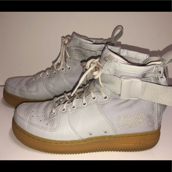 Grey Nike Air Force 1 - Goddess of victory - Picture 5 of 8